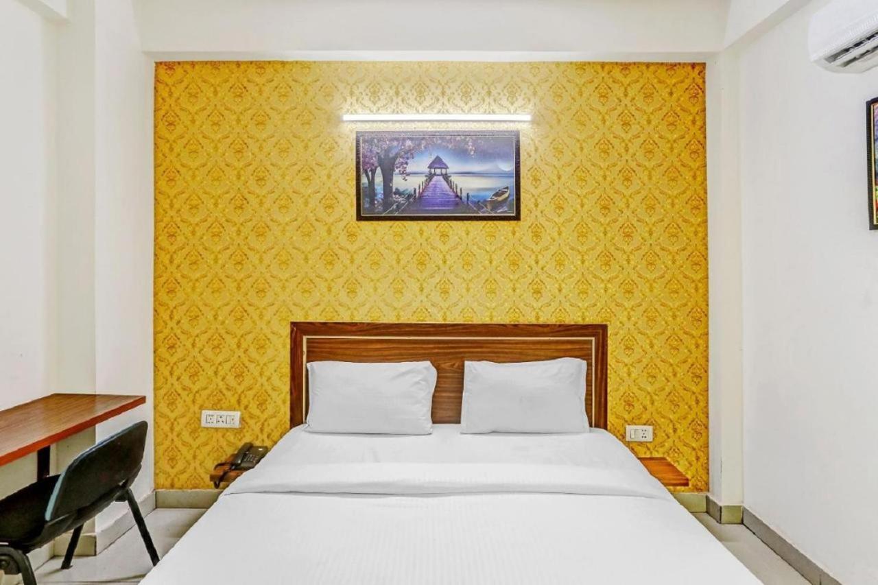Hotel Noida Continental At Noida City Center Ngoại thất bức ảnh
